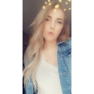 Meet your Posher, Nicole